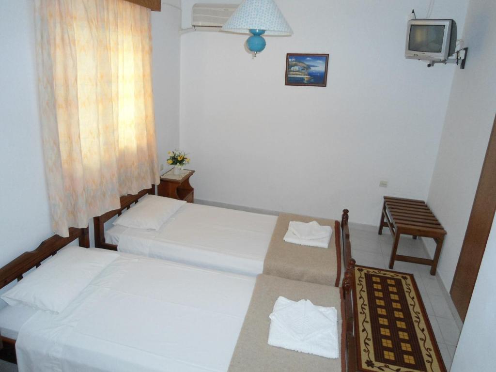Evi Apartments And Studios Theológosz Szoba fotó